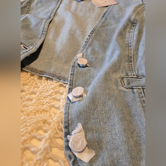 Denim vest - Picture 7 of 8